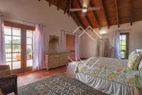 Beautiful 5 bed-rooms Villa at Terres Basses
