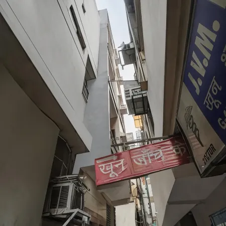 Hotel Twamev Couple Friendly Laxmi Nagar