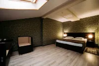 West Hotel  호텔