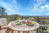 Off-grid Masterpiece Cabin W/ Breathtaking View