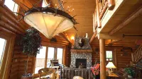 Spectacular 2600 Sq Ft Log Home on the Shores of Majestic Lake Superior - Chalets