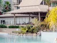 نوفوتيل كيرنز أواسيز ريزورت Hotels near منتزه كيرنز