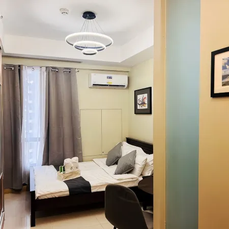 Citispace 1BR Suite at Sunshine100 Near BGC #SS05