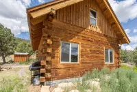 Cozy 2-bedroom cabin in a lovely slice of heaven in Hesperus off Cherry Creek Rd