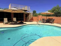 Desert Escape with Pool, Hot Tub & Mountain Views