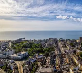 Sea View 2-Bed Family Apt w/ Free Gym & Parking -  Apartamentos vacacionales