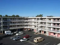Howard Johnson by Wyndham Reno Downtown Hotel dekat Planetarium Fleischmann