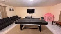 Modern 5 Bedroom Pocono house - Jacuzzi - Gameroom - Near Lake - Golf Couse - 4-Star