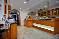 Landhotel Böld and Restaurant Uhrmacher Oberammergau