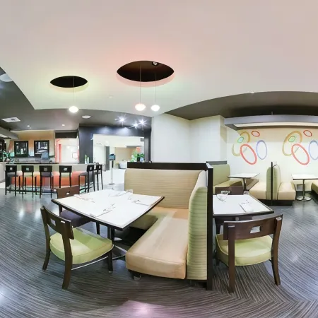 Holiday Inn & Suites ANAHEIM (1 BLK/DISNEYLAND®) by IHG
