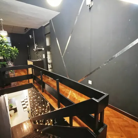 12 Family-Friendly 2-Sty 6 Room for 17 by Gurney