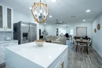 NEW 3-bedroom house in lovely Largo with AC, WiFi. Enjoy your stay - Bungalows