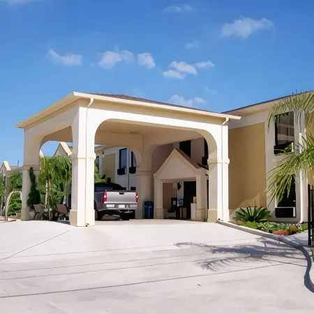 Best Western Bayou Inn Отели рядом с достопримечательностью «Зоопарк «Одюбон»»