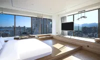 Tongyeong Tourist Hotel - parking