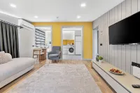 Zeluxe Suite Hotel
