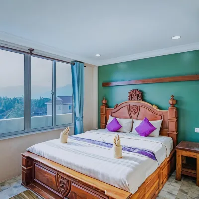 Neakru Guesthouse and Restaurant Hotels near Kampot Night Market