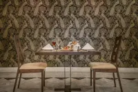 Elegance Luxury Executive Suites - Adults Only