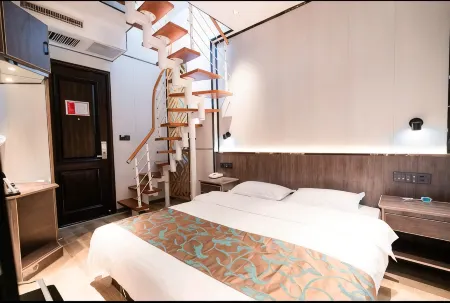 HomeInn Pebble Motel (Qingdao May 4th Square Olympic Sailing Center store)