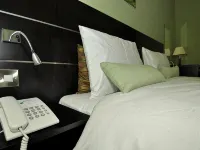 อัล ดาร์ โรงแรม โรงแรมใกล้เรนรูม