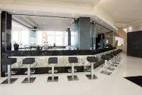 Grand Blue Beach Hotel - 5-Star