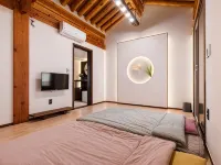 Gyeongju Wonhwaru Hotels near Baedong Standing Stone Buddhas
