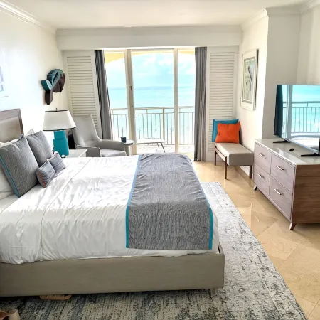 Direct Oceanfront 1,200sf 1BR/2Bth Condo; Full 4star Hotel Service; Walk to All!