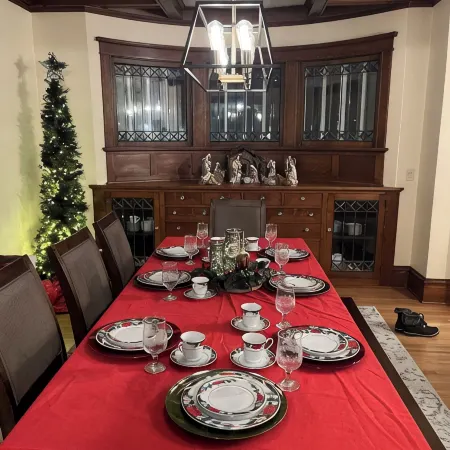 Historic Home Near Lake, Parks and Bvu! Perfect for Summer Vacay and Reunions!