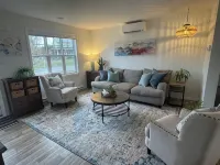 Cozy Family Home in the heart of Kensington.  Close to all amenities!