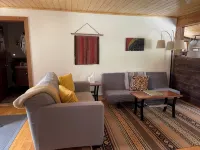 Charming 1-bedroom Cabin in the Forest Nevada City with AC, WiFi - Hytter