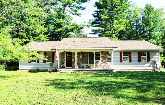 The Fairway Villa on the Green and ONLY 4 MINUTES TO TOWN!!