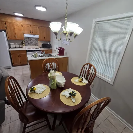 Ella's Place is a charming 3-bedroom house with AC, WiFi in East Columbus