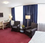 Aeroport Hotel - Mountain view