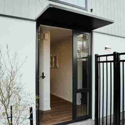 New Townhouse, 300m/4 Min Walk Te Kaha One New Zealand Stadium, Car Park, 2 Bath Hotel Exterior