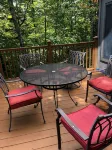 Spacious + Private Ski Lodge on 20+ Acres - 10 min to Stratton, 5 min to Bromley