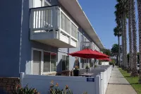 Premium Coastal Getaway: A Seaside Retreat Unit G - Condos