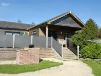 Buttercup lodge - sleeps 4/5 with hot tub & countryside views Cheddar otelleri