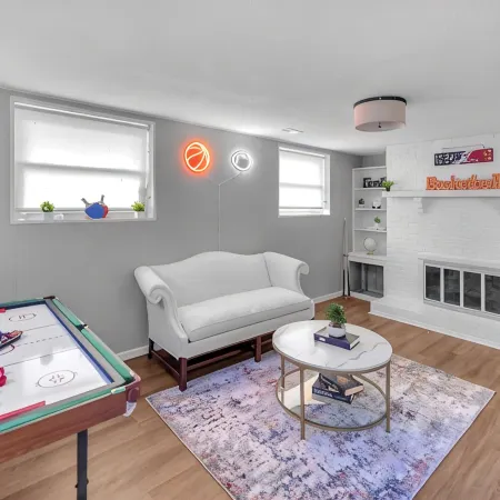 Modern 4-bedroom house near Lake Decatur
