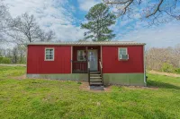 Tiny House close to Buffalo Point - 2-Star