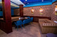 Aristokrat Hotel - ที่มีที่จอดรถ
