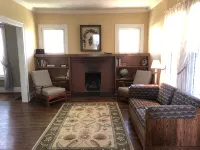 Rio Grande "Dean Lewis" House. Just off campus!