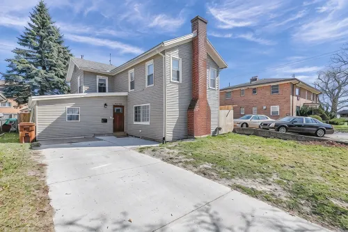 5 Bedroom 7 Beds Cozy and Spacious Home