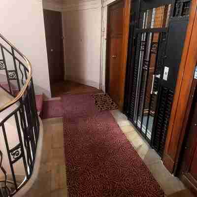 Lovely bright and quiet 2-room apartment, Marais. 5th floor. Others