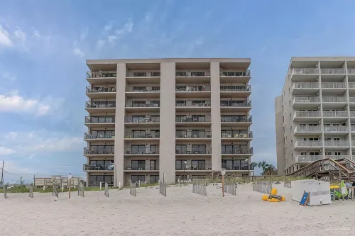 Gorgeous, updated oceanfront Condo with pool - Perdido Key Beach