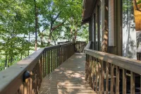 Treetop Getaway with AMAZING lake views! - Gym