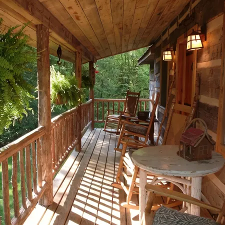 Sleepy Creek-Antique Log Cabin/4 Acre/Bold Stream/Near Boone and BR Pkwy/Firepit