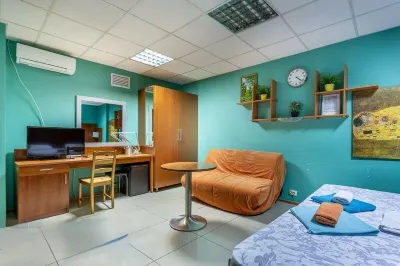 Brusnika Mini-Hotel Hotel dekat Stasiun Metro Kantemirovskaya
