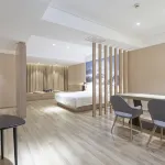 Atour Hotel - parking