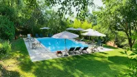 Borgo il Poeta - piscina