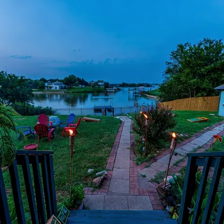 Lakefront Home with Dock, 6 Kayaks! 3 Miles to Granbury Square