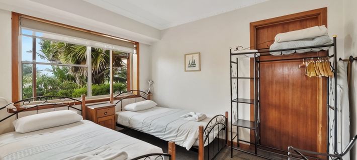 Alice Beside The Sea - 2 Bedroom Apartment Hotels in Devonport
